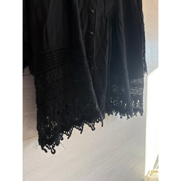 Cold Water Black blouse - Picture 3 of 5